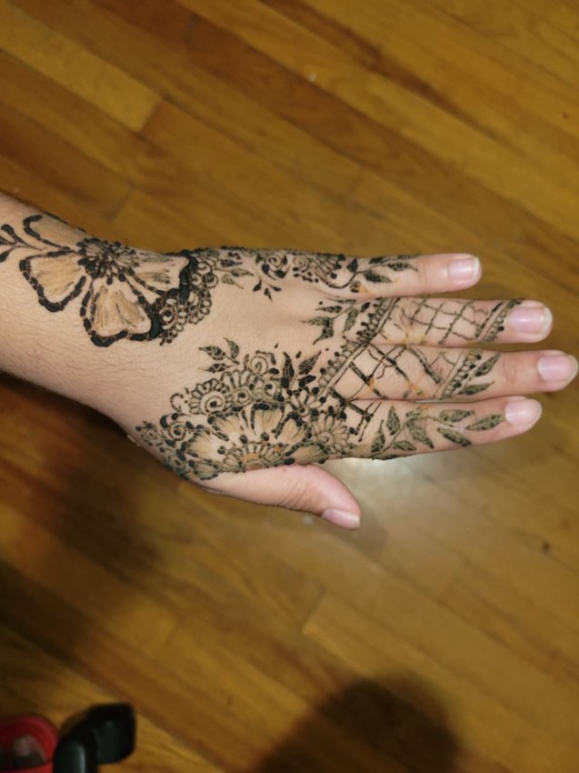 Bridal henna design by Mehndi by Preet