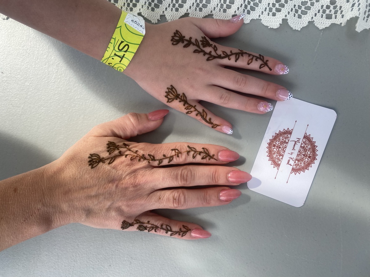 Henna at Shea Heights Folk Festival in 2026