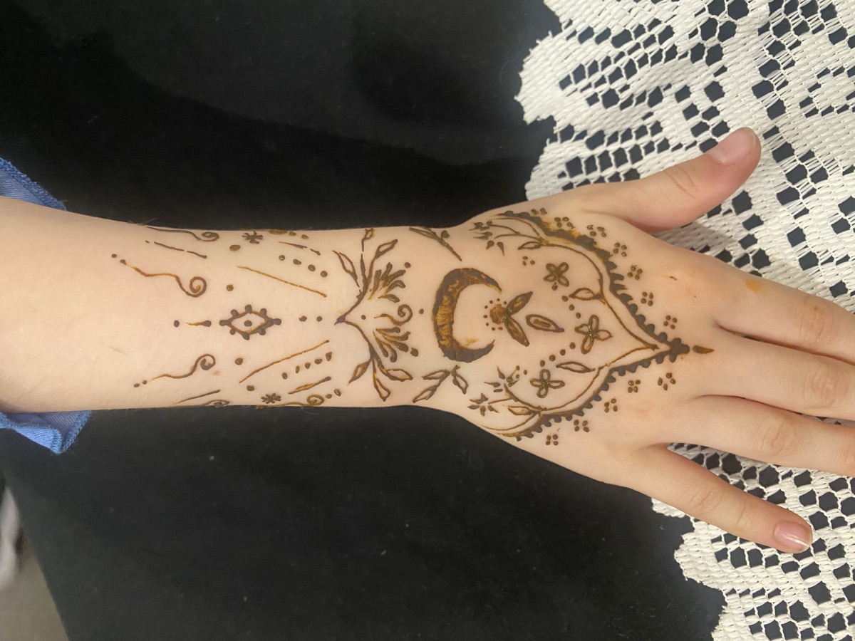 Henna at Tombolo Multicultural Event