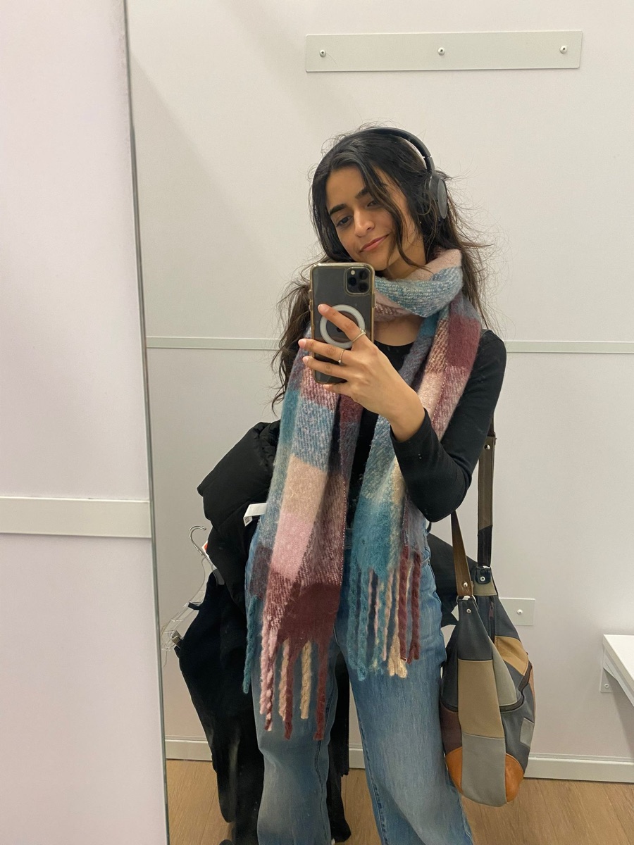 Preet taking a mirror selfie
